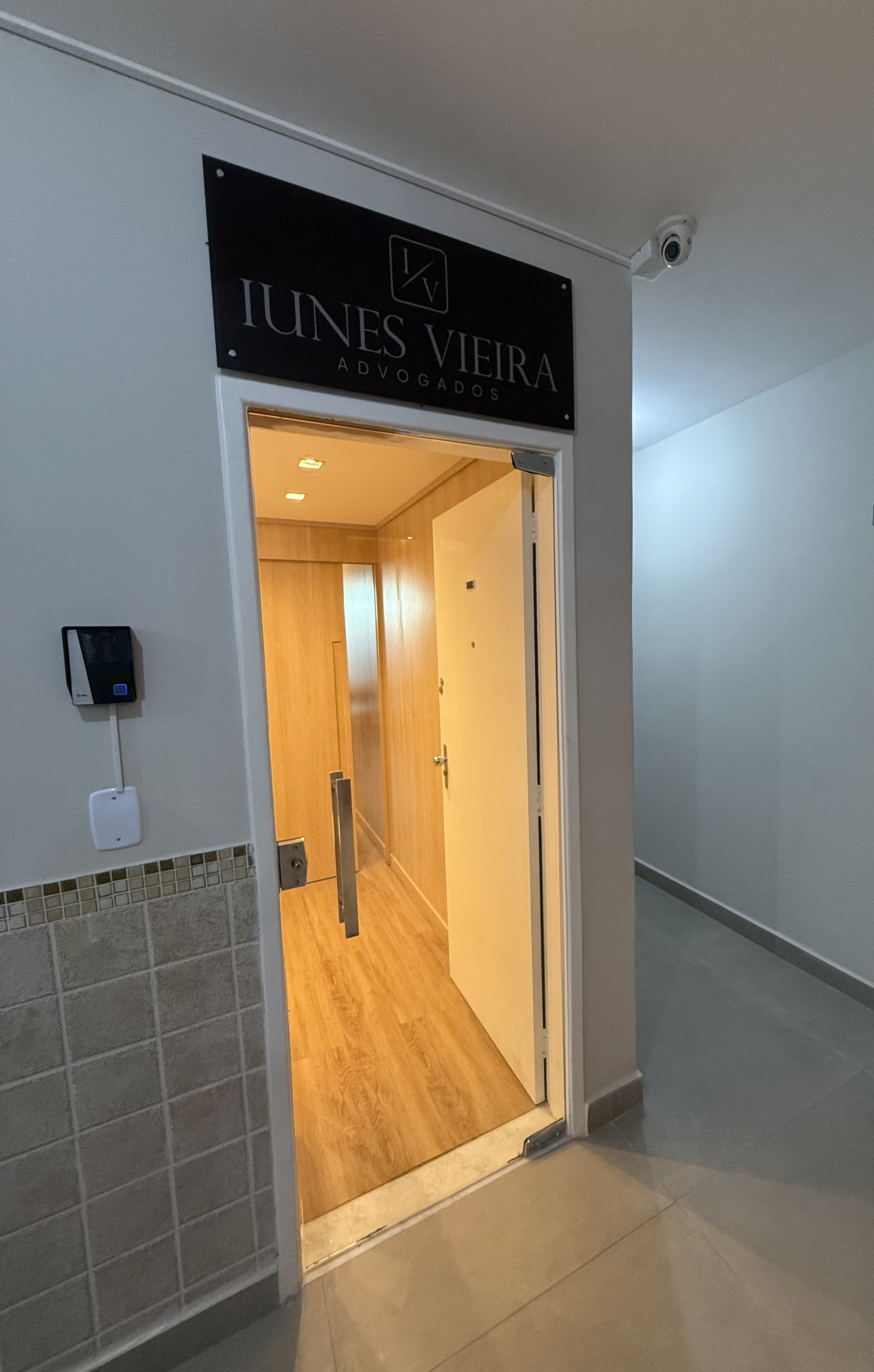 Entrada do escritório Iunes Vieira